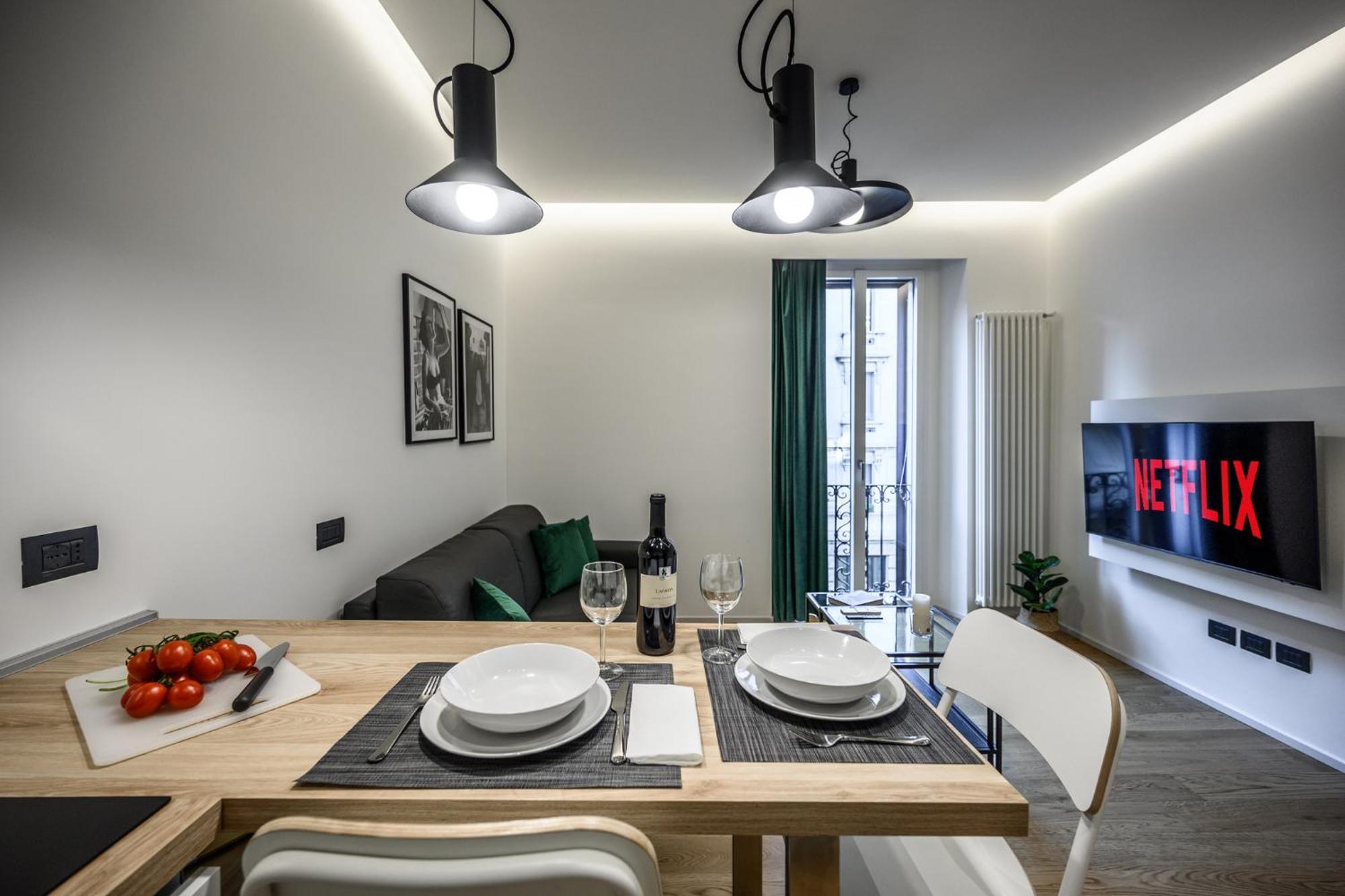 Apartment Deluxe In Brera-duomo, Near Metro Mailand